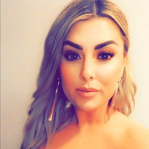 Meet your Posher, Molly